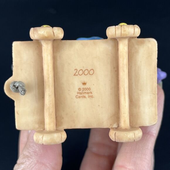 Hallmark Keepsake Vintage Safe In Noah's Ark 2000 Pull Toy Christmas Ornament - Picture 15 of 16